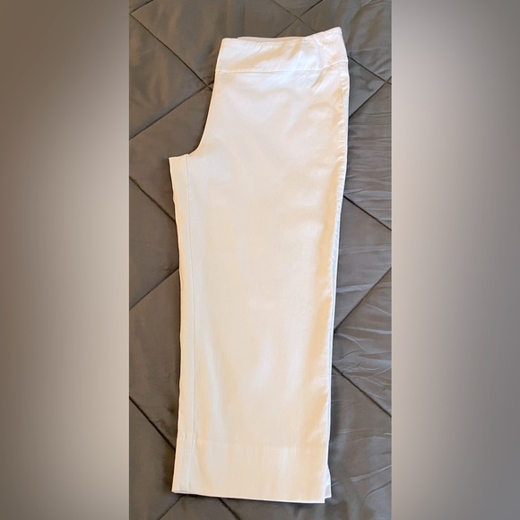 ZAC & RACHEL Women's Pull-On Solid White Millennium Crop Capris. Size: (16). - Picture 2 of 11